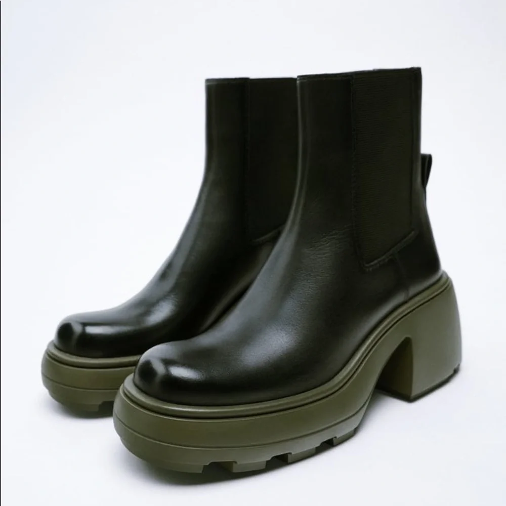 Zara Lug Sole Heeled Leather Ankle Boots - Picture 3 of 6